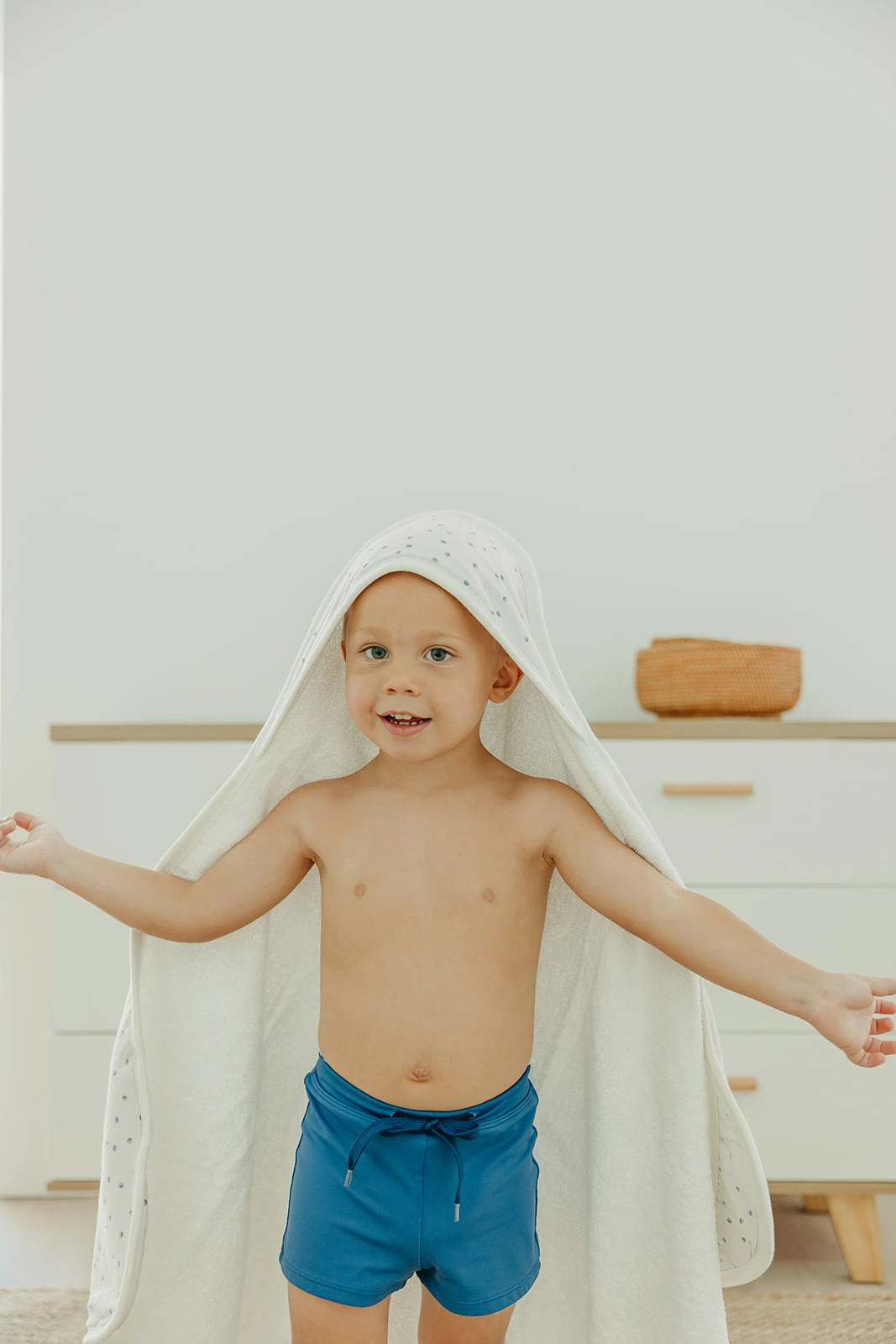 Copper Pearl Premium Knit Hooded Towel | Haze 8 Copper Pearl Premium Knit Hooded Towel | Haze - Image 6