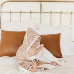 Copper Pearl Premium Knit Hooded Towel | Fawn -The Baby's Crib CPCC21MNLSACWEB 536