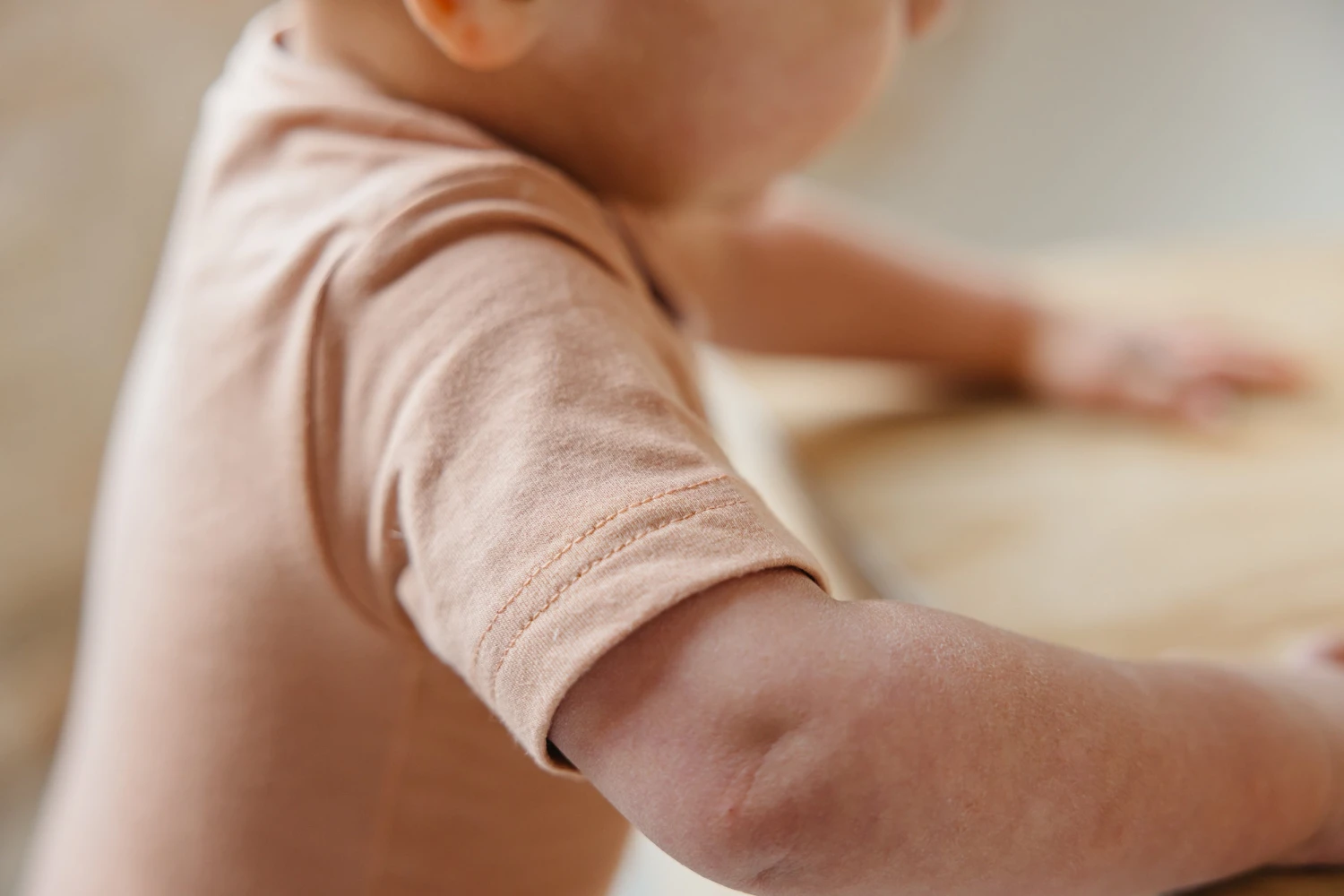 Copper Pearl Short Sleeve Bodysuit | Pecan 6 Copper Pearl Short Sleeve Bodysuit | Pecan - Image 4