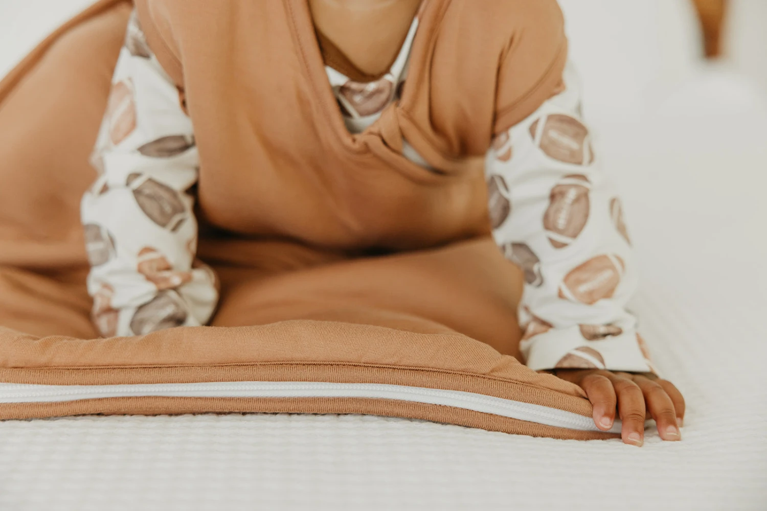 Copper Pearl Sleep Bag | Pecan 6 Copper Pearl Sleep Bag | Pecan - Image 4