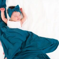 Copper Pearl Knit Swaddle Blanket | Steel 19 Copper Pearl Knit Swaddle Blanket | Steel -The Baby's Crib DSC 1960copy 3d36a2ec da03 4013 bf81 063096731265