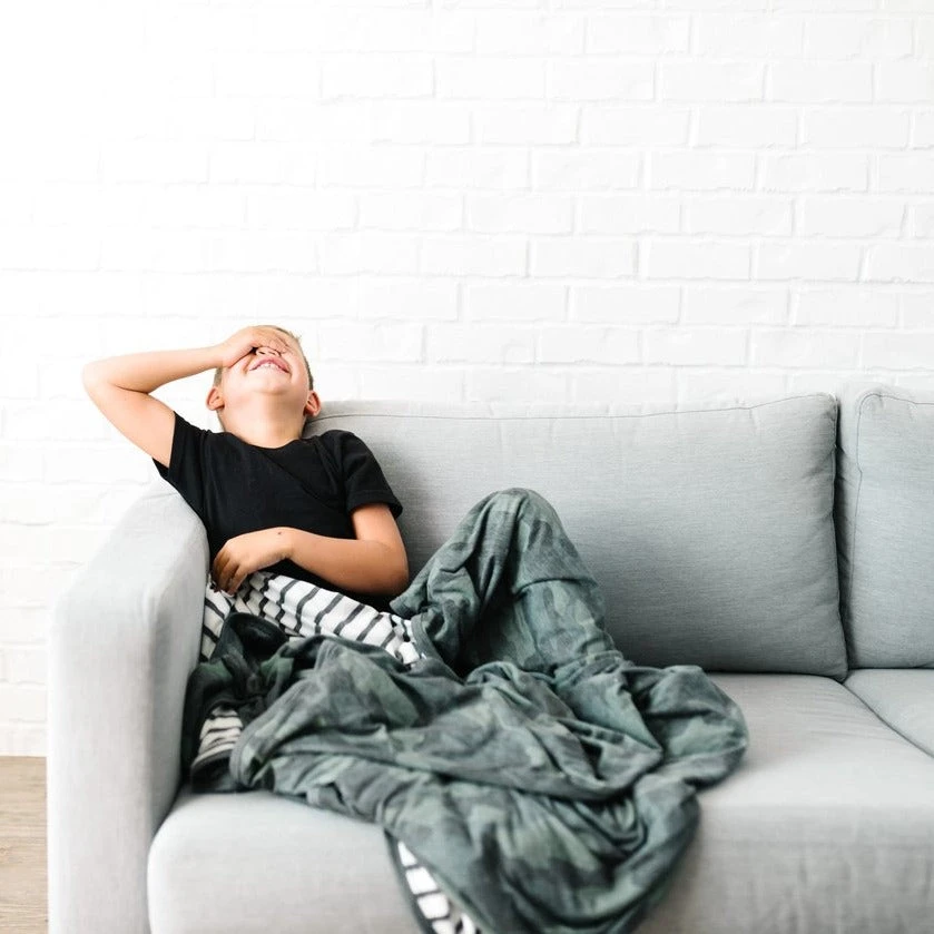 Copper Pearl Three-Layer Jumbo Quilt | Hunter 4 Copper Pearl Three-Layer Jumbo Quilt | Hunter - Image 2