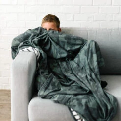 Copper Pearl Three-Layer Jumbo Quilt | Hunter 7 Copper Pearl Three-Layer Jumbo Quilt | Hunter -The Baby's Crib DSC 4036 1200x 948614b5 9f1c 4f2d 8f78 81dcd5ff5f7c